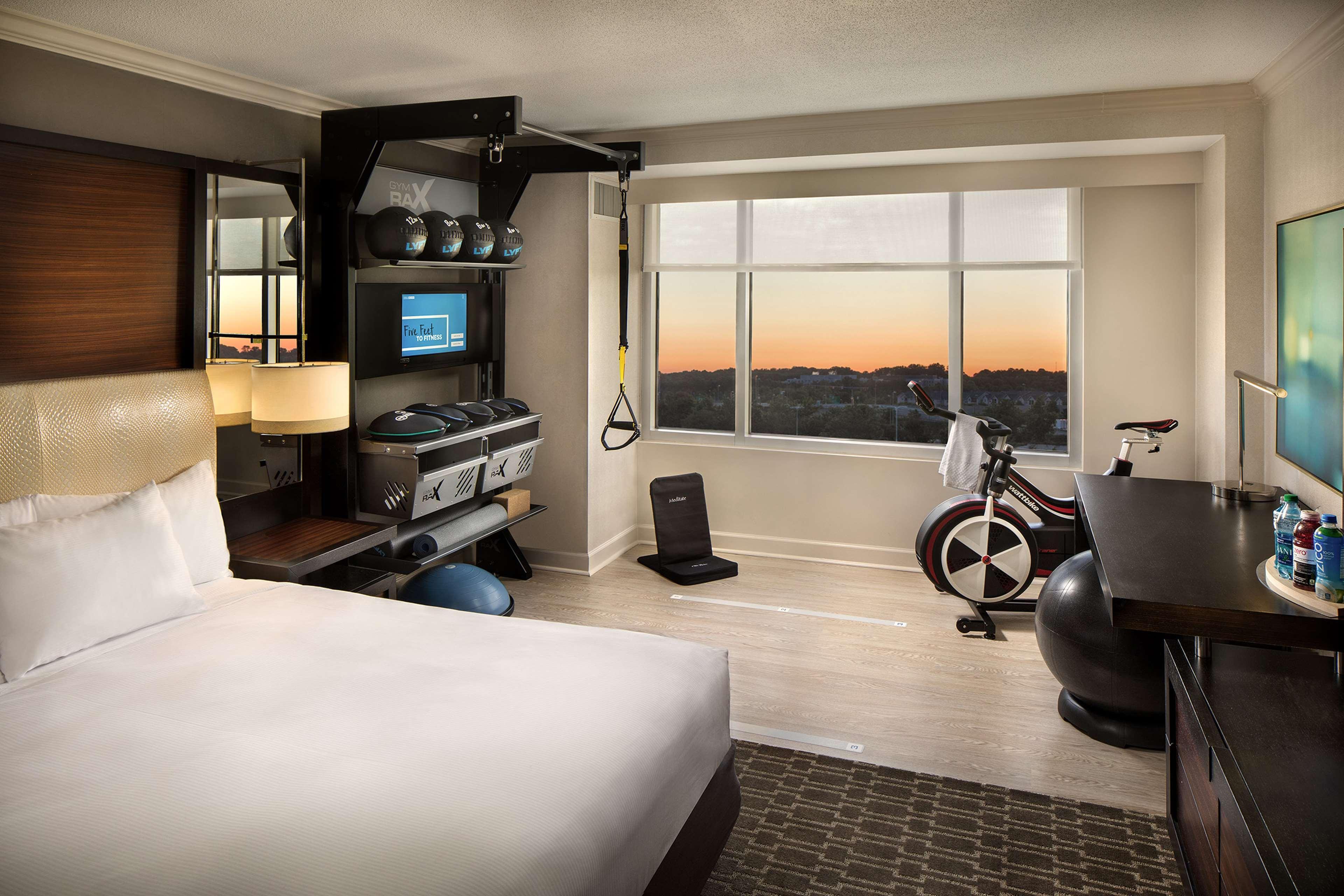 Doubletree By Hilton Atlanta Airport Hotel College Park Exterior foto